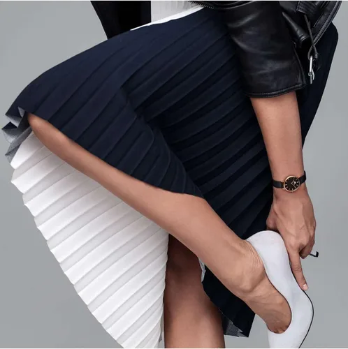Vista 2 de Daniel Wellington Reloj Petite Ashfield, pulsera de malla negra mate