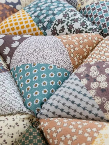 Vista 2 de vctops - Funda de sofá de algodón con diseño bohemio y acolchado en patchwork para sala de estar, con patrón floral, funda seccional para sofá