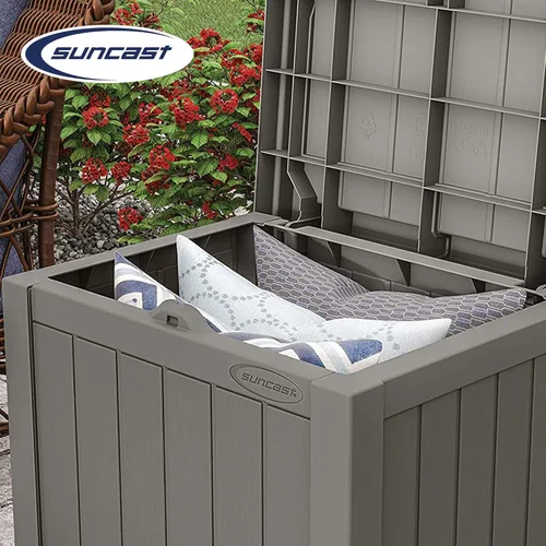 Vista 5 de Suncast Caja de almacenamiento pequeña de 22 galones para patio trasero o exterior, con atractivo asiento de banco y tapa reforzada, color piedra