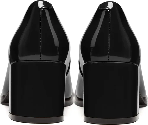 Vista 4 de FEMSTEP Zapatos de tacón medio con puntera cuadrada para mujer, de charol y tacón medio, de 2.5 pulgadas