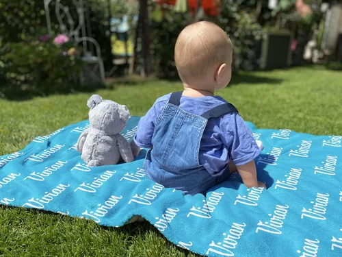 Vista 2 de Yoke Style Ship Next Day, mantas personalizadas para adolescentes y niños, manta personalizada con nombre para niños, manta de franela ultrasuave
