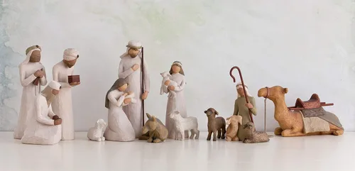 Vista 5 de Willow Tree Los Tres Reyes Magos, Siguen una Estrella para Encontrar la Luz del Mundo, Conjunto de Figuras Caminando, Inclinándose, Arrodilladas