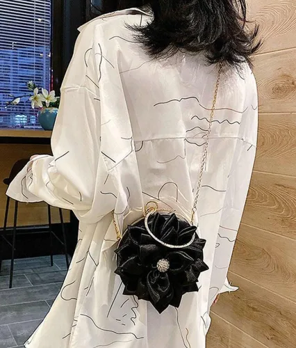 Vista 4 de Obosoyo Bolso de mano con diamantes de imitación en forma de flor para mujer, bolso redondo de satén suave, bolso de mano para fiesta de boda, bolso