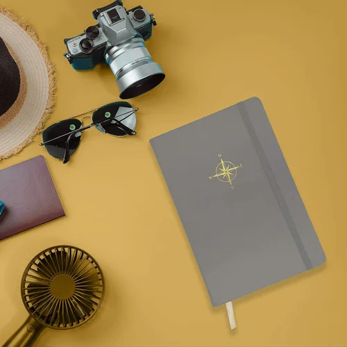 Vista 9 de SETTINI Diario con bolígrafo, cuaderno de tapa dura, diario rayado, cuaderno A5, diario de escritura con bolígrafo de lujo (brújula gris)