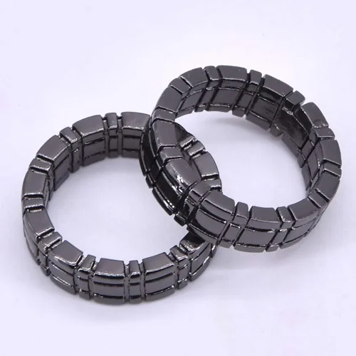 Vista 2 de Enjoyer Himber Anillo Trucos de magia Anillo de enlace Trucos mágicos Cerca de accesorios mágicos Anillo mágico (negro)