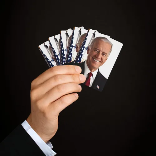 Vista 4 de Brian Bula Biden - Cartas de póquer para el presidente Biden