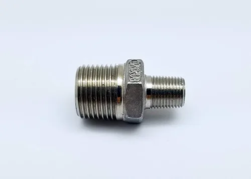 Vista 3 de Autobahn88 Montaje de extremo de manguera de freno de acero inoxidable - Reductor 1/2 NPT macho a 1/4 NPT macho