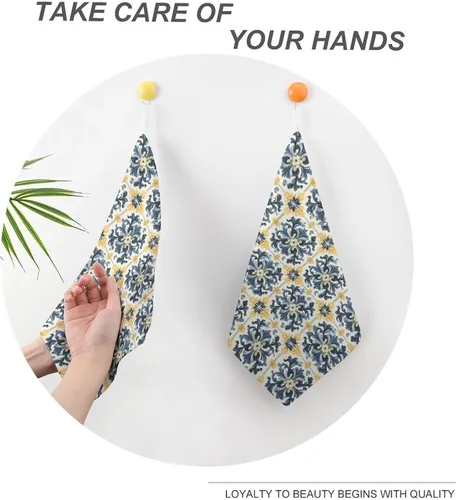 Vista 4 de Decorative Hand Towels for Bathroom - Retro Pattern Q Print Soft Absorbent Small Bath Hand Towels for Kitchen, Farmhouse, Spa, Hotel, Guest Tea and