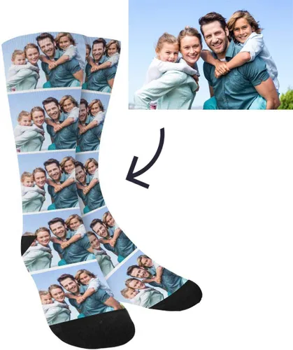 Vista 2 de Calcetines personalizados con foto familiar para hombres y mujeres, carga tu imagen familiar única y memorable