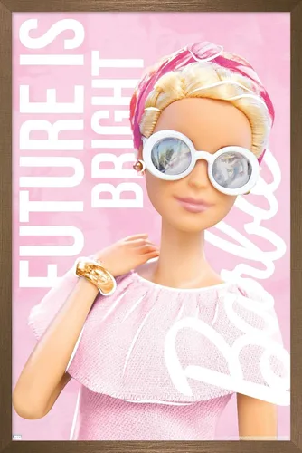Vista 15 de Mattel Barbie - Póster de pared Future is Bright, 22.4 pulgadas de largo x 14.7 pulgadas de ancho, versión enmarcada de madera de granero