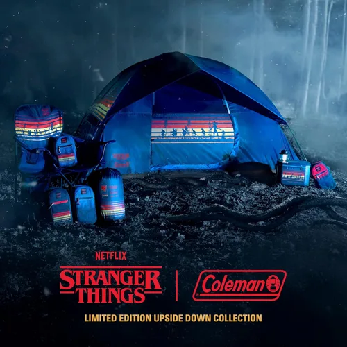 Vista 2 de Coleman Stranger Things Colección de Equipo al Aire Libre, Edición Limitada Stranger Things & Coleman Surtido de Camping del Mundo al Revés