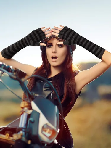 Vista 5 de SATINIOR 4 pares de guantes largos sin dedos de invierno, guantes de longitud del codo, calentadores de brazos para mujer