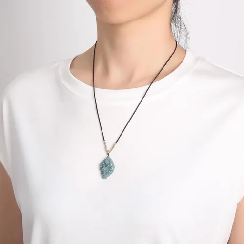 Vista 3 de Dije de reina de zorro de jade real para mujeres y hombres, dije de zorro de nueve colas de la suerte, joyería de jadeíta con certificación genuina