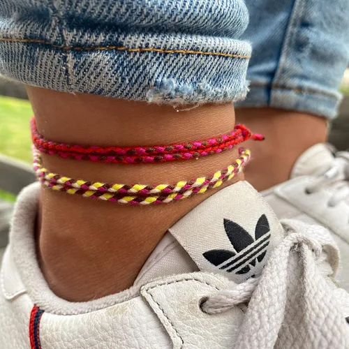 Vista 24 de Made by Nami 2 Pcs Wave String Ankle Bracelets for Women Waterproof & Adjustable Thin Braided Anklet Surfer Boho Ankle Bracelet Set of 2 Beach Multi