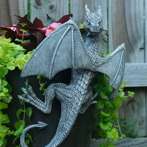 Vista 5 de Colgador de valla de gárgola con alas de dragón para decoración de pared al aire libre, estatua colgante detallada, dragón gótico trepador grotesco