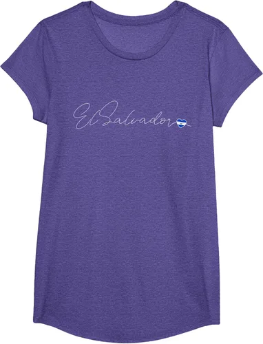 Vista 18 de Camiseta Simple Love El Salvadoreño con diseño de corazón en El Salvador