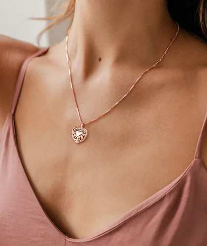 Vista 3 de YL Collar con medallón de corazón de plata de ley 925 personalizado con alas de ángel de filigrana