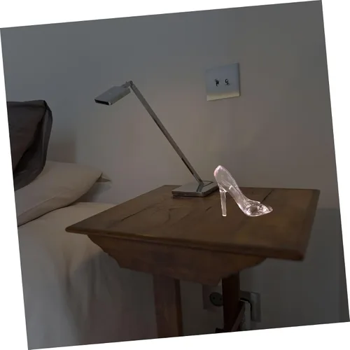 Vista 6 de ABOOFAN Zapatos de tacón alto de cristal, decoraciones de acrílico de princesa, zapatos de tacón alto, zapatillas transparentes, estatuilla, adornos