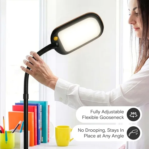 Vista 3 de Brightech Litespan - Lámpara de pie LED delgada, luz de lectura moderna sobre silla para salas de estar y oficinas, alta con cuello de cisne Madera