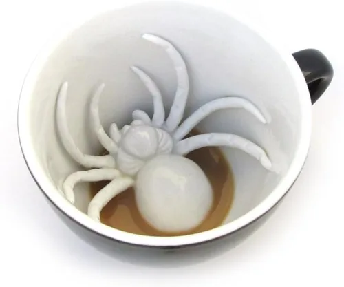 Vista 10 de Creature Cups - Taza de cerámica CTHULHU (11 onzas, exterior negro) - Tazas espeluznantes - Taza de animal 3D oculto en el interior que emerge
