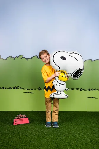 Vista 2 de Anagram Snoopy Suministros para Fiesta de Cumpleaños Peanuts Decoraciones de Ramo de Globos