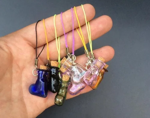 Vista 7 de Pequeños frascos de vidrio pequeños con tapones de corcho, botellas con corcho en forma de corazón, frascos de vidrio transparente, botellas