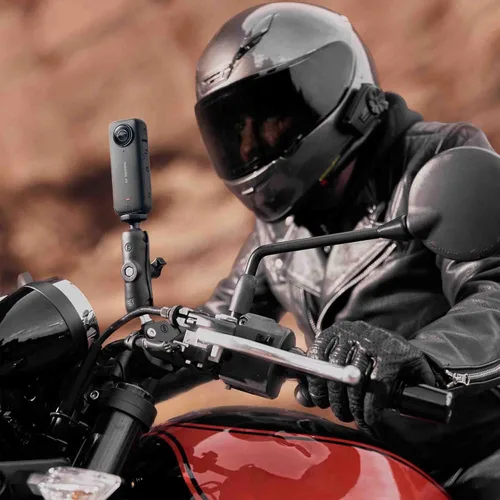 Vista 4 de Insta360 Paquete de motocicleta X3: cámara de acción impermeable de 360 con sensores de 1/2 pulgada de 48 MP, video HDR 5.7K 360, foto 360 de 72 MP