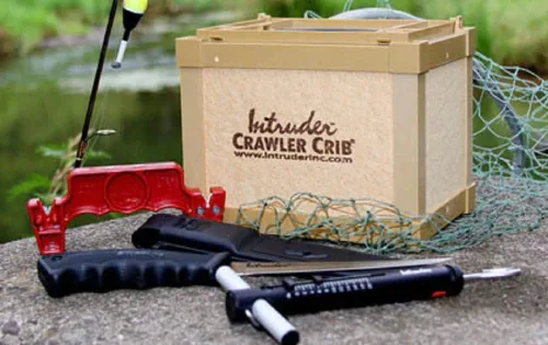 Vista 7 de Intruder CrawlerCrib Nightcrawler - Caja de cebo para gusanos, mantiene el cebo fresco, empaquetado con ropa de cama de gusanos Good N' Lively