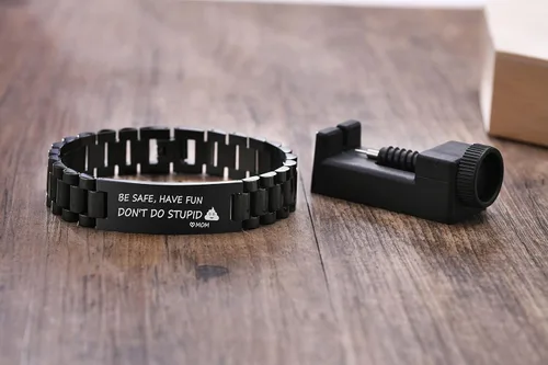 Vista 4 de MEALGUET - Pulsera de acero inoxidable con texto inspirador grabado, regalo de cumpleaños, de graduación, de mamá o papá, regalo de Navidad
