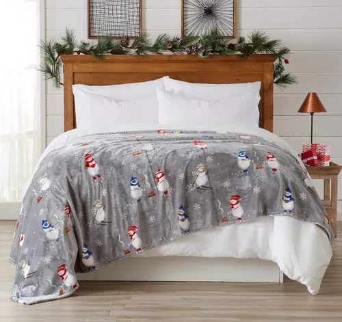 Vista 13 de Great Bay Home - Manta decorativa para navidad. Diseño de navidad de terciopelo supersuave.