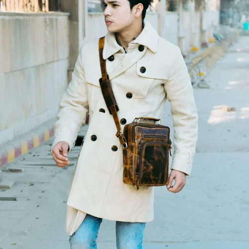 Vista 2 de Bolso bandolera pequeño de cuero para hombre, bolso de cuero para hombre, bolso de hombro vintage, bolso cruzado para el trabajo