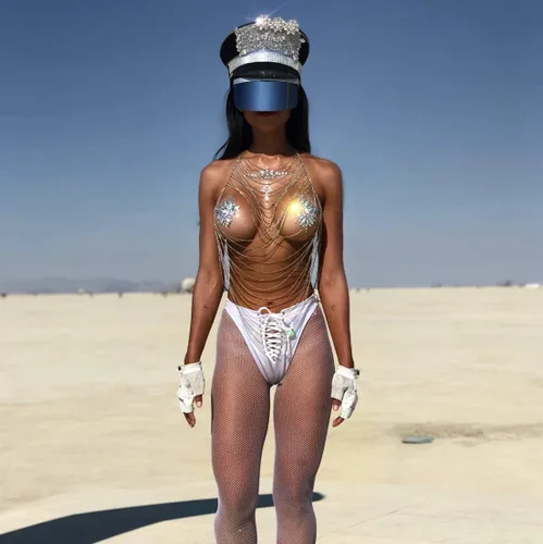Vista 5 de Neva Nude Crystal Nipztix - Fundas para pezones para festivales, raves, adhesivo de grado médico, impermeable, fabricadas en Estados Unidos