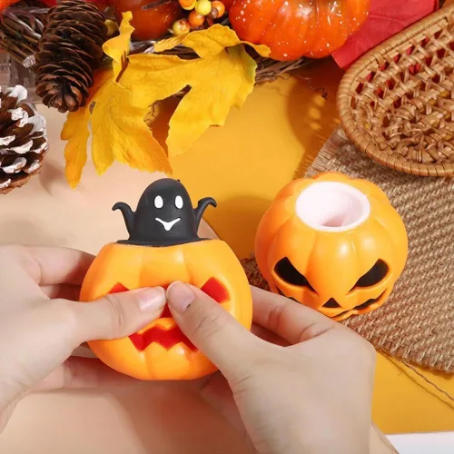 Vista 6 de Juguetes para apretar de Halloween, diseño de calabaza malvada, diseño de calabaza malvada, fantasma, cráneo, murciélago, juguetes para la ansiedad