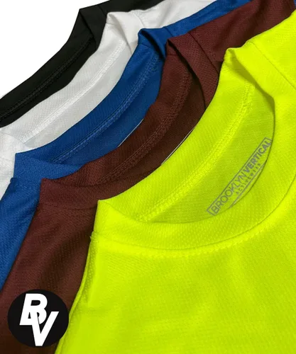 Vista 4 de BROOKLYN VERTICAL Paquete de 5 camisetas de secado rápido que absorben la humedad para niño, con cuello redondo