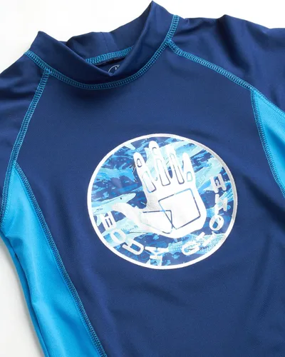 Vista 4 de Body Glove Conjunto de protección contra erupciones para niños, 2 piezas, camiseta de natación y traje de baño UPF 50+ (4-7)