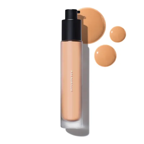 Vista 14 de MAKE Beauty Diffusion Dew Skin Tint. Acabado radiante de cobertura transparente a media. Difumina, suaviza e ilumina para una tez luminosa. 01 Feria