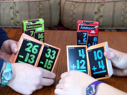 Vista 7 de Tarjetas flash matemáticas de Regal Games para sumas y restas - 1er, 2do, 3er grado y más - Tarjetas flash matemáticas para niños
