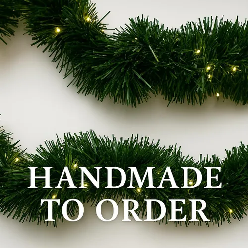 Vista 7 de Dark Green Pine Christmas Garland with LED Lights