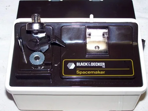 Vista 3 de Black & Decker Spacemaker - Abrelatas EC60CAD