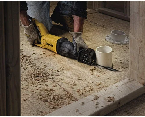 Vista 4 de DEWALT DWE305 Sierra vaivén con cable de 12 amperes