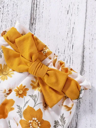 Vista 5 de WDIRARA Conjunto de 2 piezas de body de manga corta con volantes y pantalones cortos con cinturón floral para bebé niña