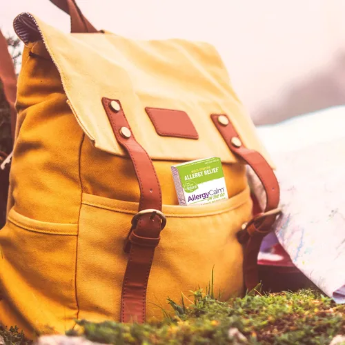 Vista 6 de Boiron AllergyCalm On the Go para aliviar la alergia y la fiebre del heno síntomas de estornudos, secreción nasal y picazón en los ojos o garganta