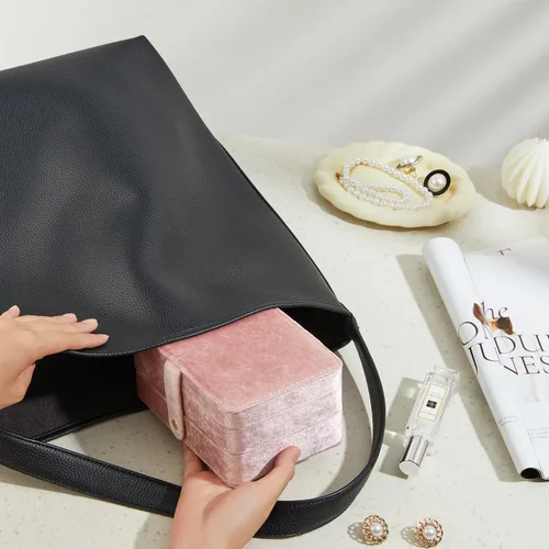 Vista 5 de BUTI4WLD Joyero pequeño de terciopelo para mujeres y niñas, estuche portátil de viaje de doble capa para anillos, colgantes, aretes, collares