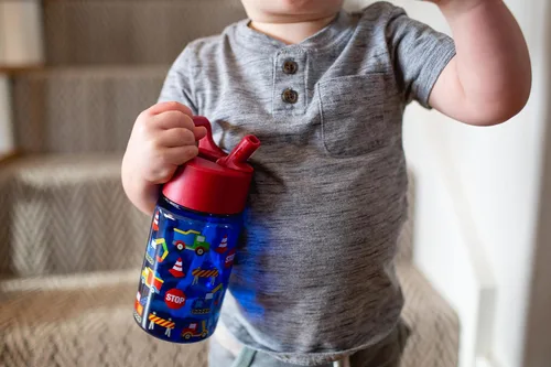 Vista 7 de Botella de agua Simple Modern Kids DC Comics para niños, vaso de plástico Tritan sin BPA con tapa con popote a prueba de fugas, reutilizable y DC