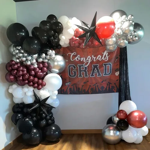 Vista 6 de Kit de guirnalda de arco de globos rojos y negros, decoraciones de fiesta de graduación, globos de látex color burdeos metálicos, plateados y negros