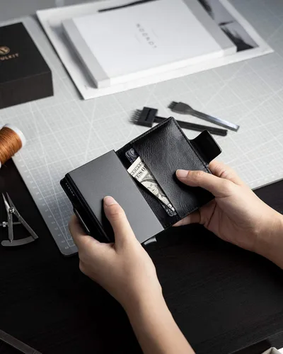 Vista 7 de VULKIT Tarjetero de crédito con bloqueo RFID de cuero automático, billetera desplegable delgada con clip para dinero, funda doble para tarjetas