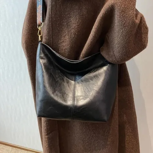 Vista 4 de Generic De gran tamaño PU Cuero Tote Mujer Bolso De Fin De Semana Bolso De Viaje Comprador, Bolso Crossbody Capacidad Bolsas De Hombro - Negro