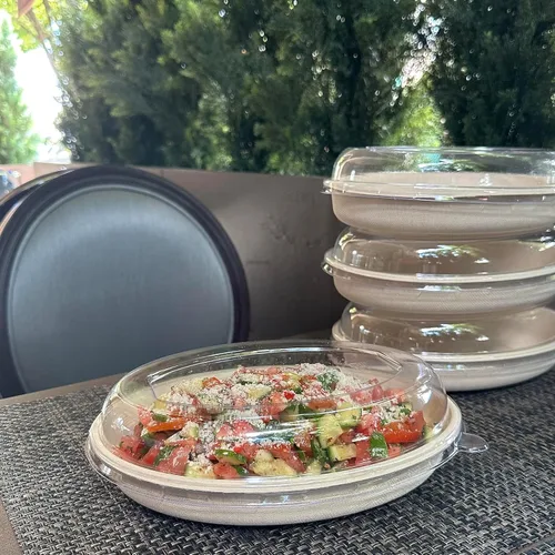 Vista 8 de Cuencos de burrito ovalados desechables de fibra compostable de 32 onzas con tapas de cúpula, resistentes, ecológicos, bagazo natural sin blanquear