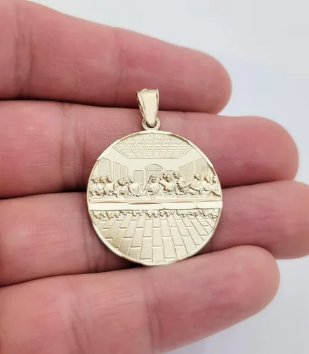 Vista 4 de AMZ Jewelry Medallón de la última cena de oro amarillo de 10 quilates, Oro