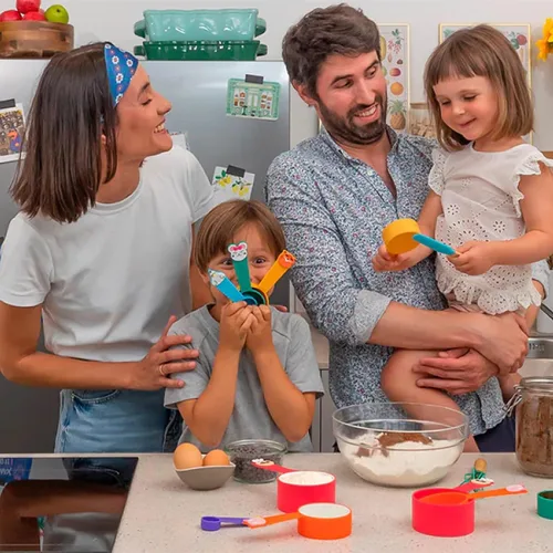 Vista 4 de Chefclub Kids Montessori - Juego de utensilios de cocina de 5 piezas, silicona antiadherente resistente al calor para niños y principiantes